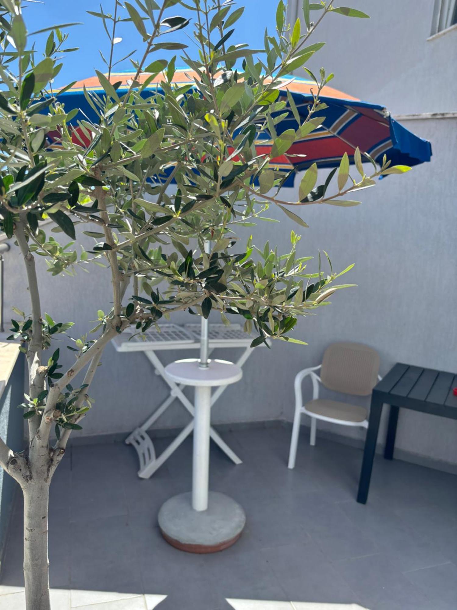 Apartament Kris In Durres Plazh Bagian luar foto
